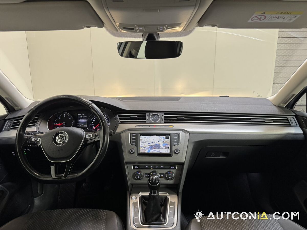 Volkswagen Passat — foto 24