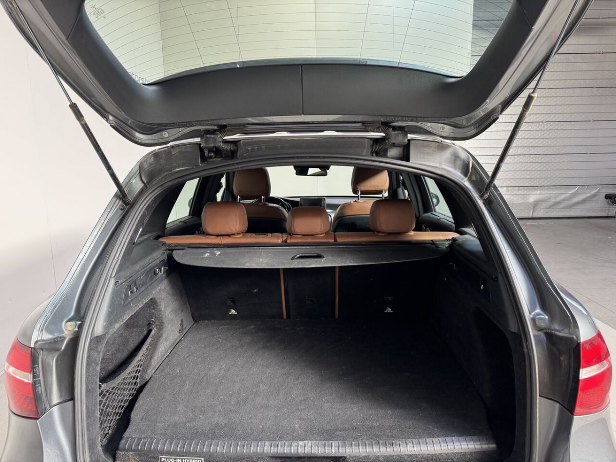 Mercedes-Benz GLC-350 — foto 22