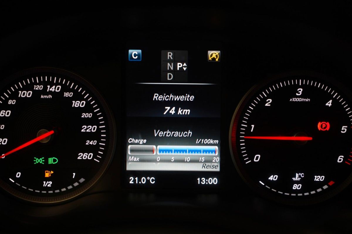 Mercedes-Benz C 220 — foto 25