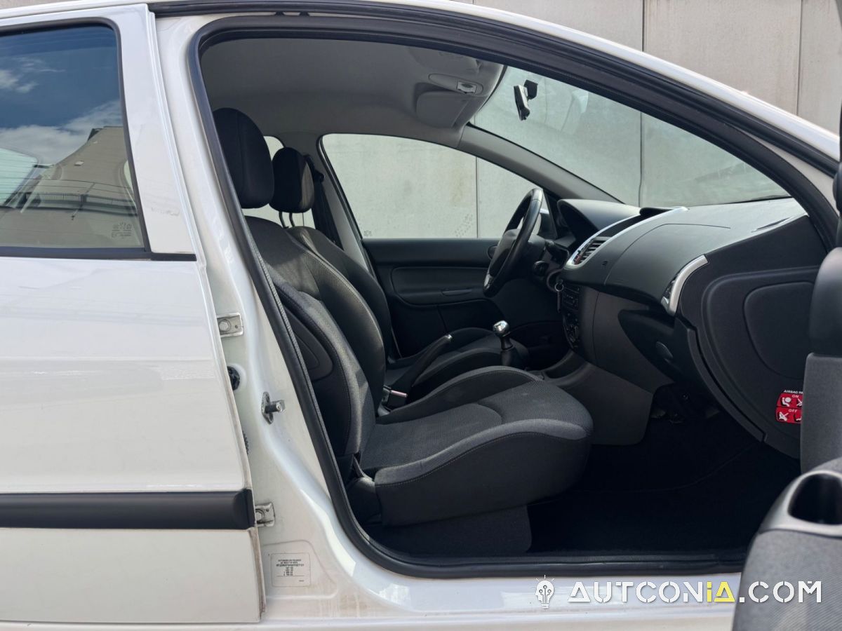 Peugeot 206 — foto 11