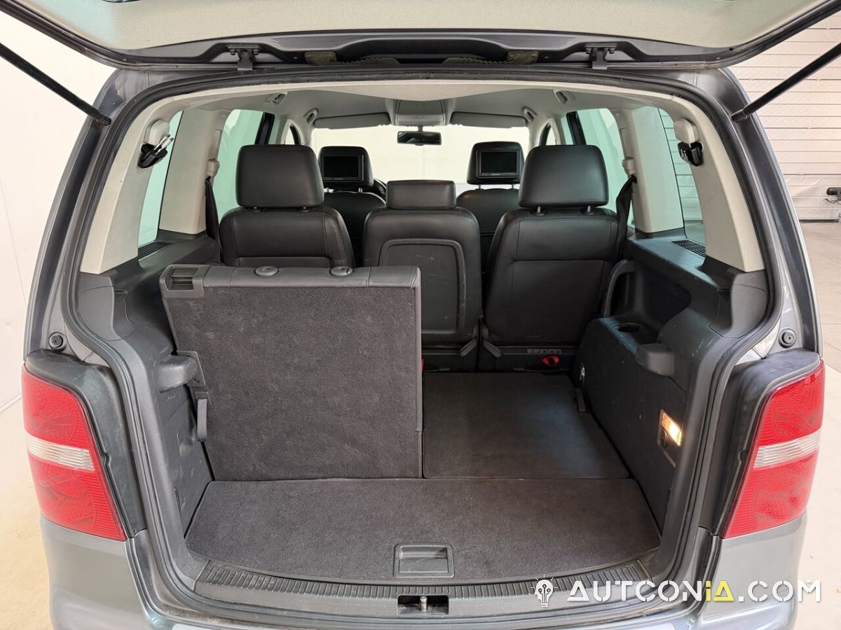 Volkswagen Touran — foto 14