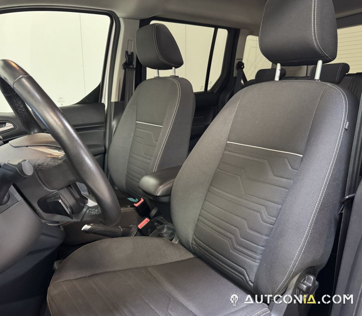 Ford Tourneo — foto 24