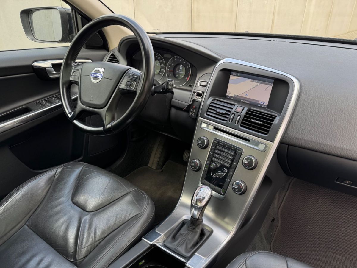 Volvo XC60 — foto 15