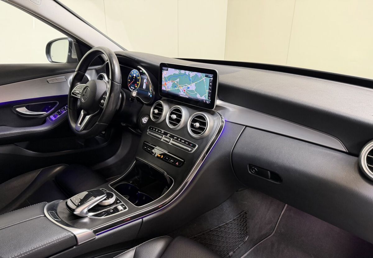 Mercedes-Benz C-300 — foto 24