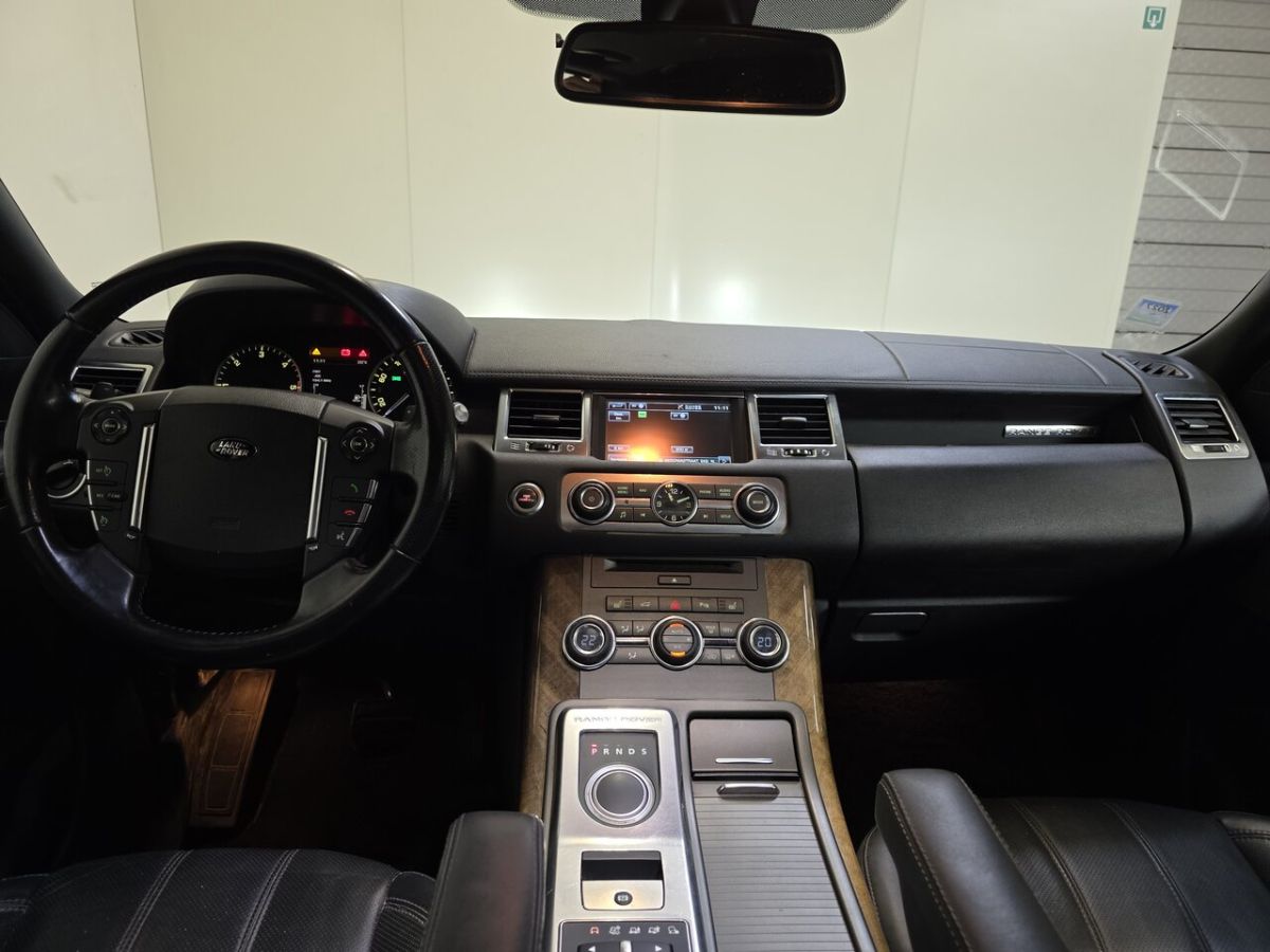 Land-Rover Range-Rover-Sport — foto 16