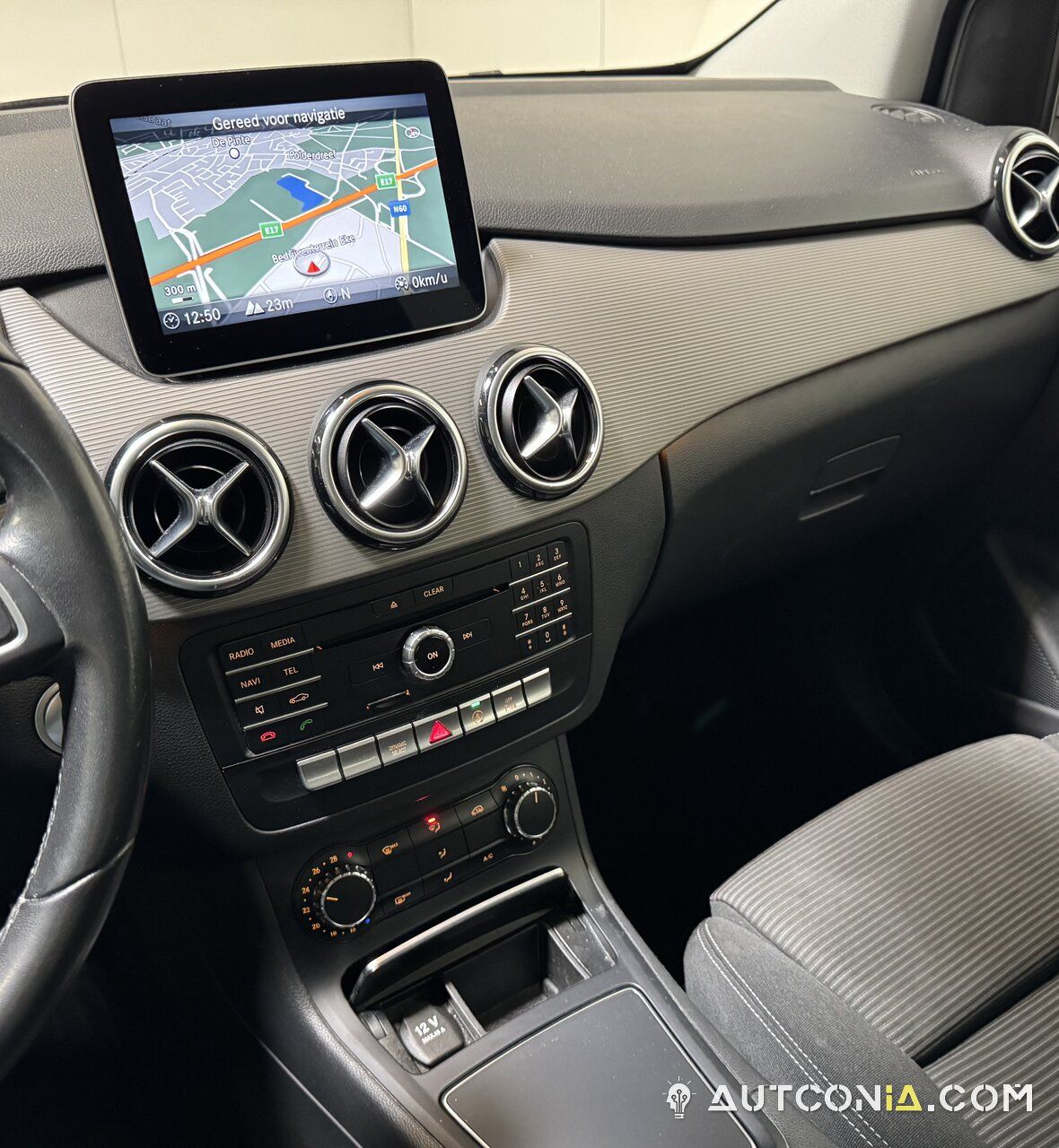 Mercedes-Benz B-180 — foto 16