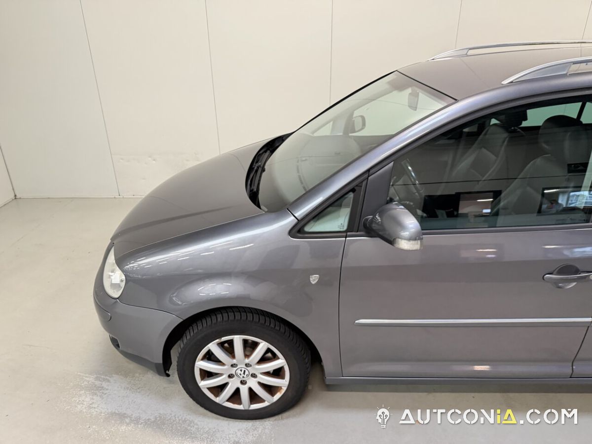 Volkswagen Touran — foto 5