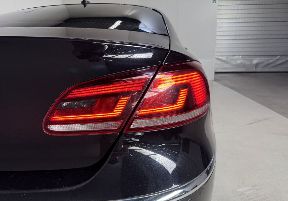 Volkswagen Passat-CC — foto 9