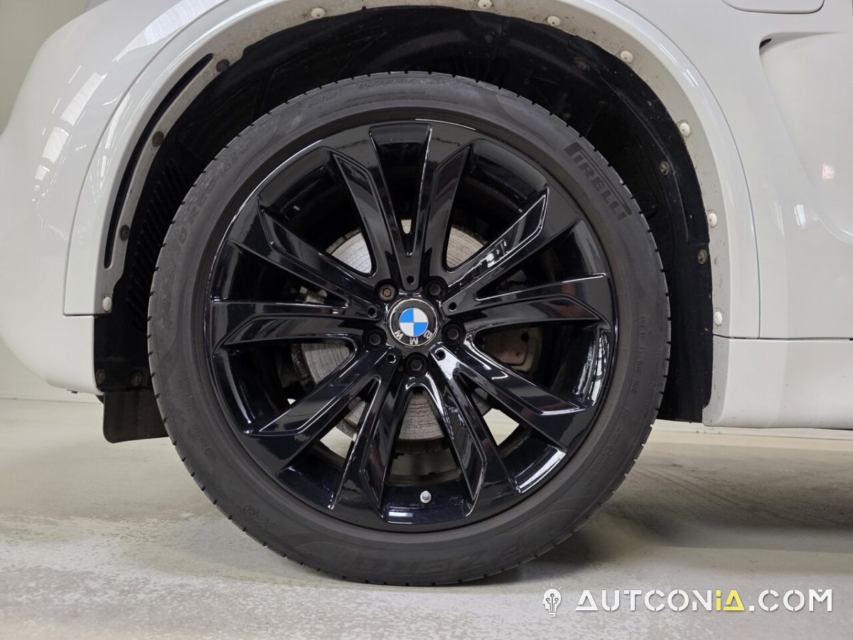 BMW X5 — foto 8