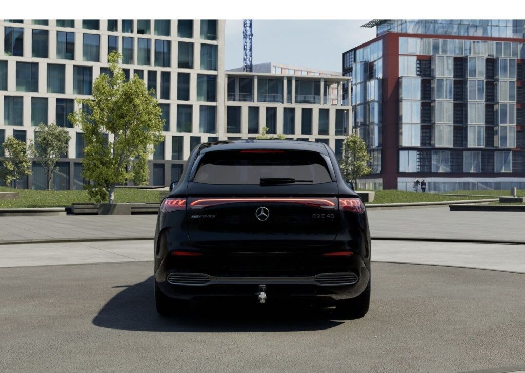 Mercedes-Benz EQE SUV — foto 5
