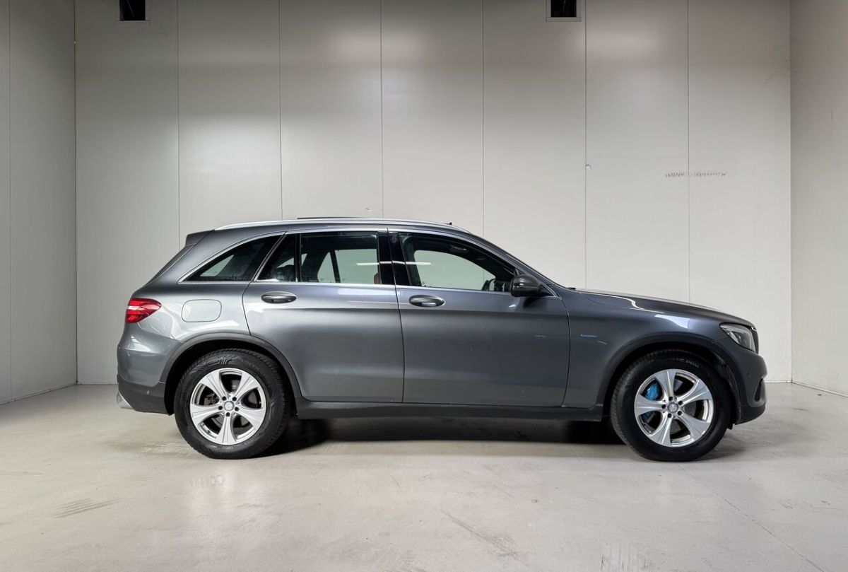 Mercedes-Benz GLC-350 — foto 9