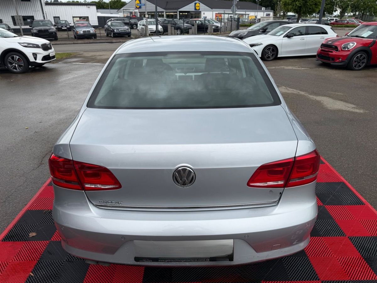 Volkswagen Passat — foto 9